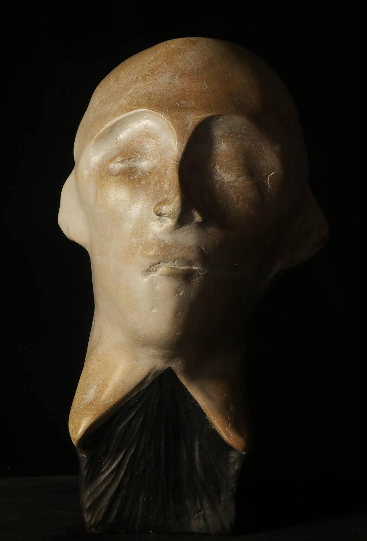 Nicolas-Pierre Réveillard, sculpture "Le Silence..." -"The Silence..." (1)