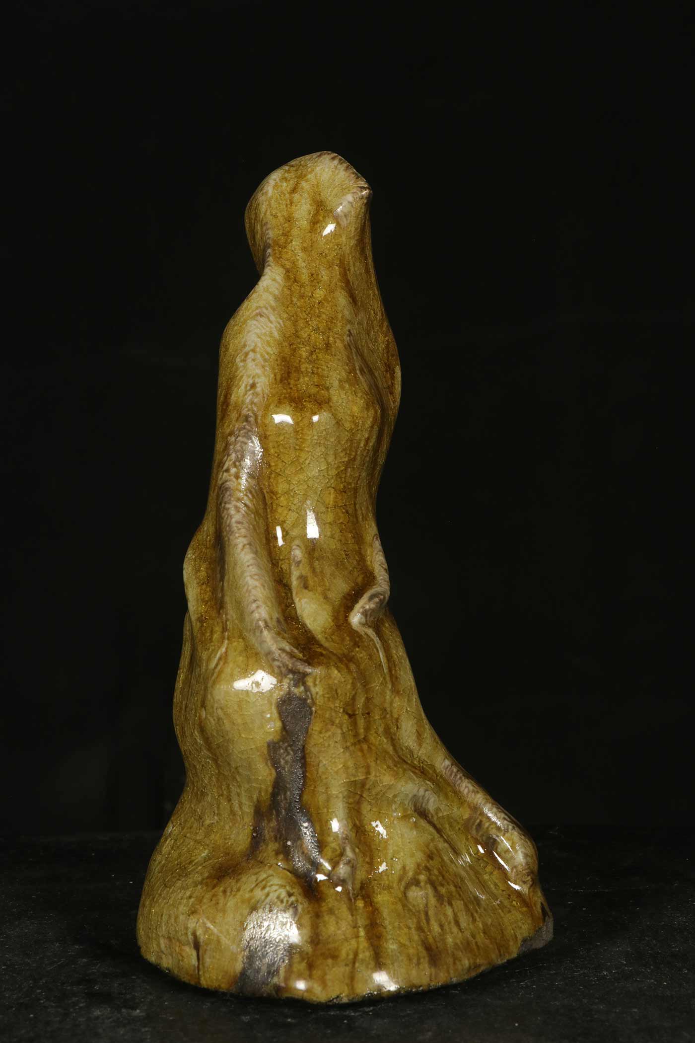 Sculpture « L’étreinte » ∼ « The embrace » // H: 22 cm. // Grès, émaux (cuissons bois) ∼ Stoneware, glazes (wood kiln) // 2018/2020